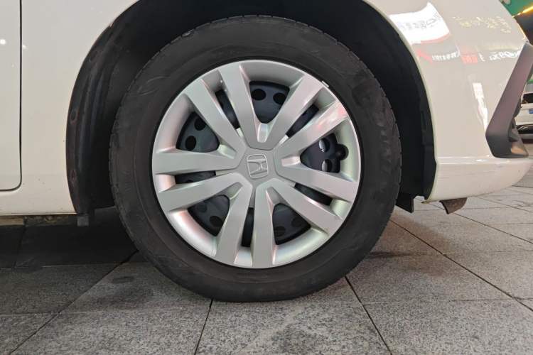 Used Honda Fit 2021 1.5L CVT Trendy Sports Edition Right Front Wheel Hub