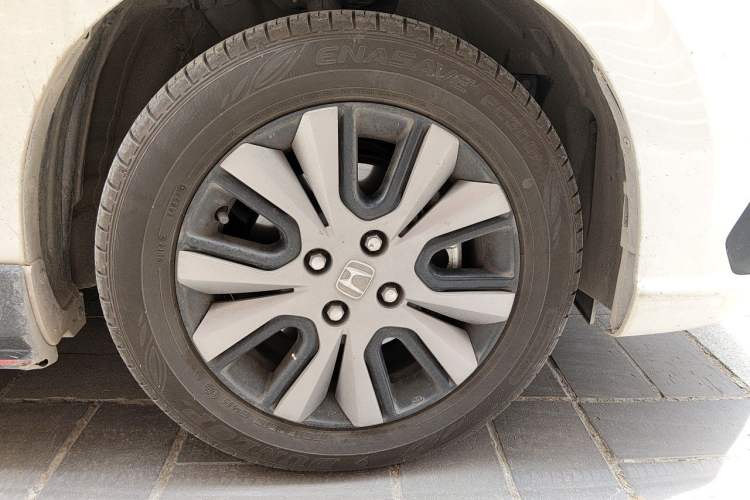 Used Honda Fit 2021 1.5L CVT Trendy Sports Edition Right Front Wheel Hub