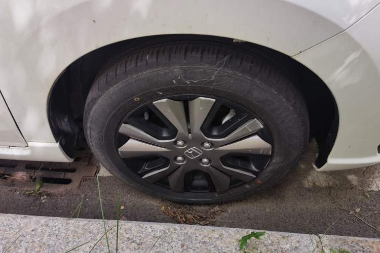 Used Honda Fit 2021 1.5L CVT Trendy Sports Edition Right Front Wheel Hub