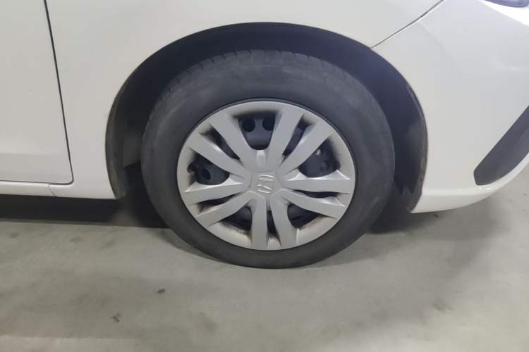 Used Honda Fit 2021 1.5L CVT Trendy Sports Edition Right Front Wheel Hub
