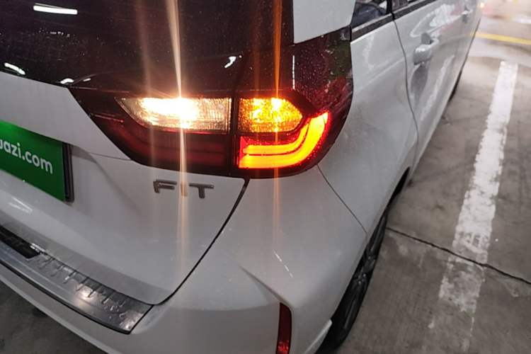 Used Honda Fit 2021 1.5L CVT Trendy Edition Right Rear Taillight