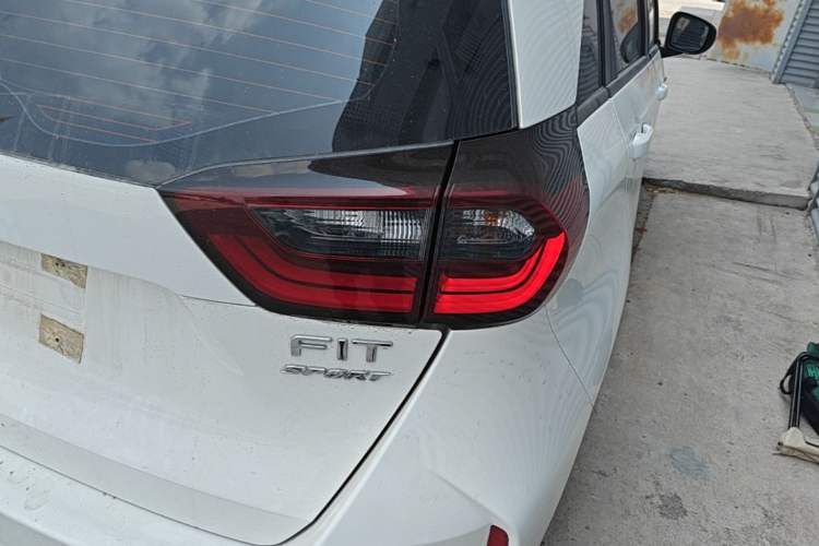 Used Honda Fit 2021 1.5L CVT Trendy Edition Right Rear Taillight