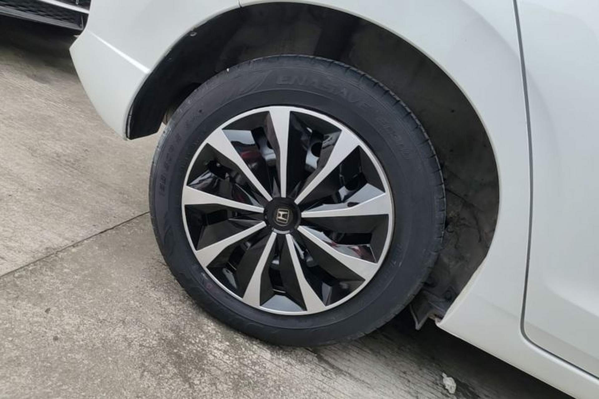 Used Honda Fit 2021 1.5L CVT Trendy Sports Edition Right Rear Wheel Hub