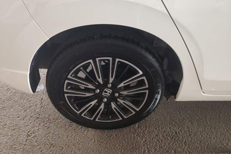 Used Honda Fit 2021 1.5L CVT Trendy Edition Right Rear Wheel Hub