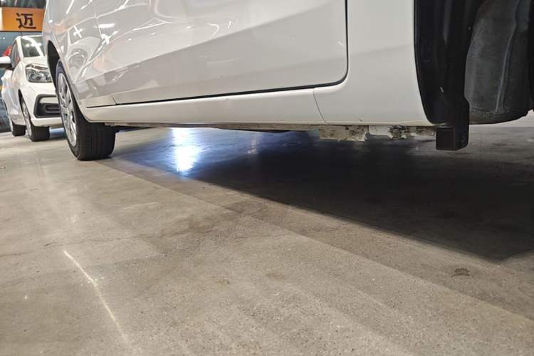 Used Honda Fit 2021 1.5L CVT Trend Edition Right Side Sill