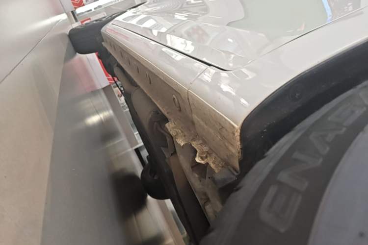 Used Honda Fit 2021 1.5L CVT Trendy Edition Right Side Sill