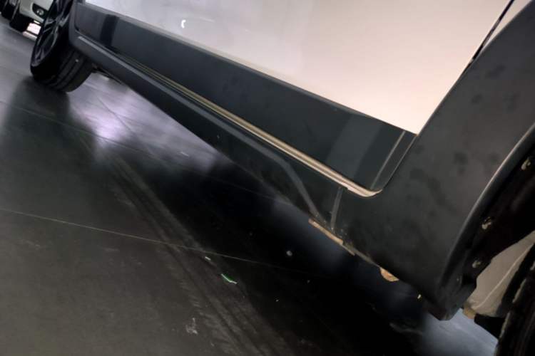 Used Honda Fit 2021 1.5L CVT Trendy Version Right Side Sill