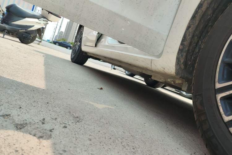 Used Honda Fit 2021 1.5L CVT Trendy Edition Right Side Sill