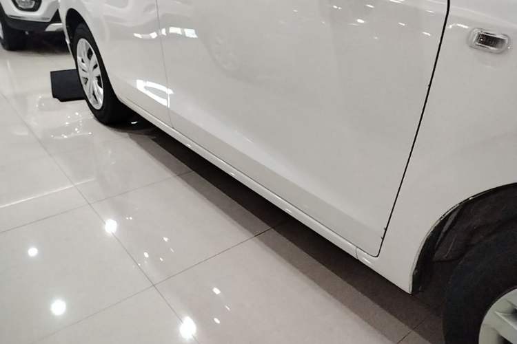 Used Honda Fit 2021 1.5L CVT Trend Edition Right Side Sill