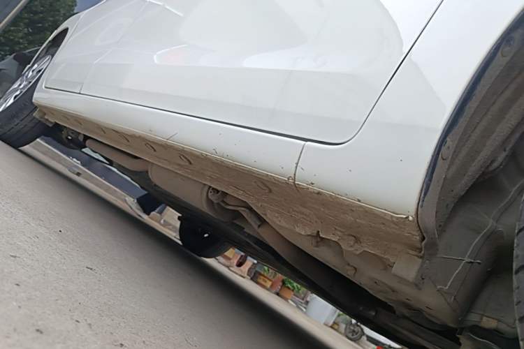 Used Honda Fit 2021 1.5L CVT Trend Edition Right Side Sill