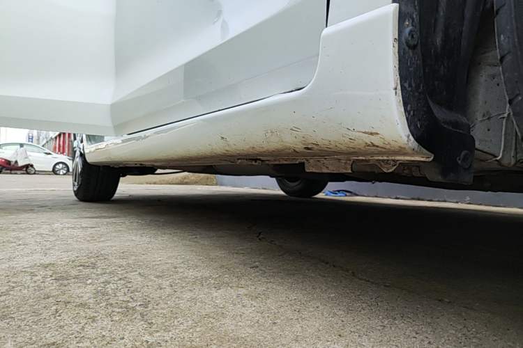 Used Honda Fit 2021 1.5L CVT Trendy Sports Edition Right Side Sill