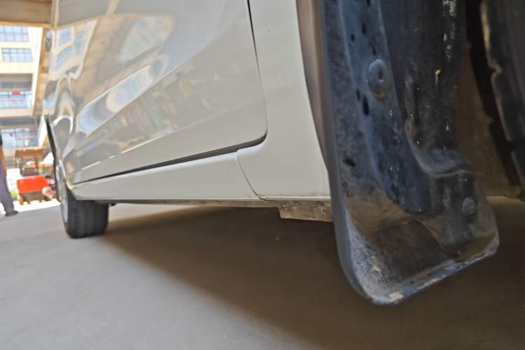 Used Honda Fit 2021 1.5L CVT Trendy Sports Edition Right Side Sill