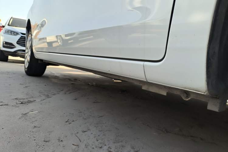 Used Honda Fit 2021 1.5L CVT Trendy Run Pro Edition Right Side Sill