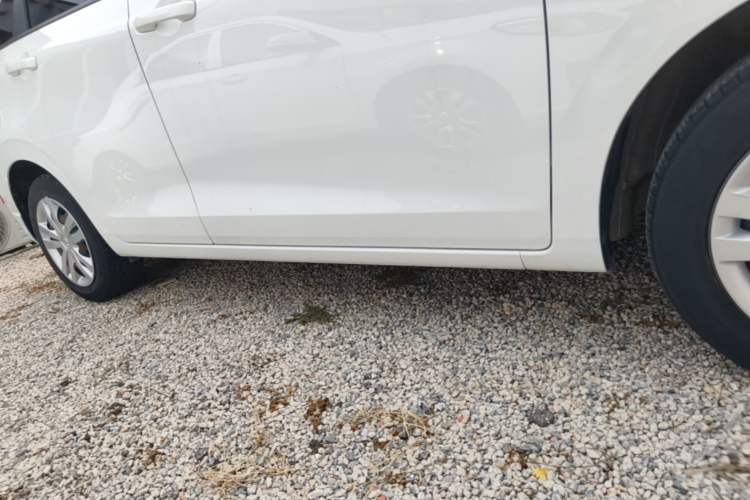 Used Honda Fit 2021 1.5L CVT Trend Edition Right Side Sill