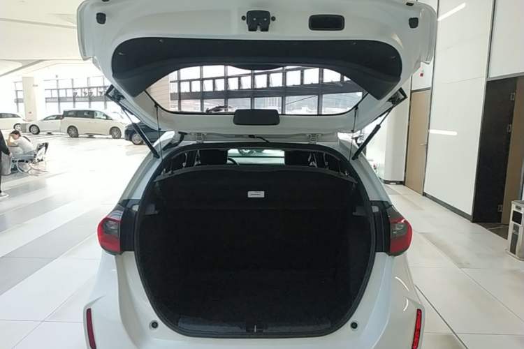 Used Honda Fit 2021 1.5L CVT Trend Edition Trunk
