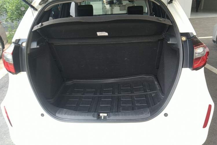 Used Honda Fit 2021 1.5L CVT Trend Edition Trunk