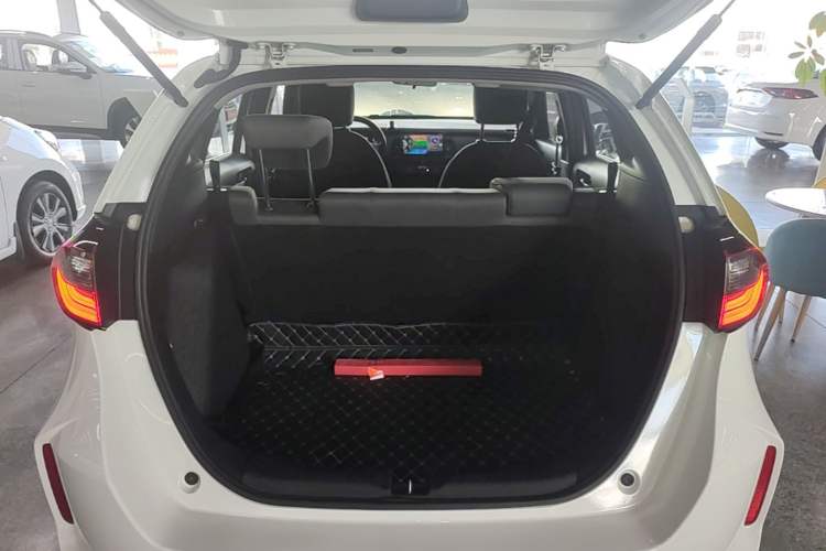 Used Honda Fit 2021 1.5L CVT Trendy Edition Trunk