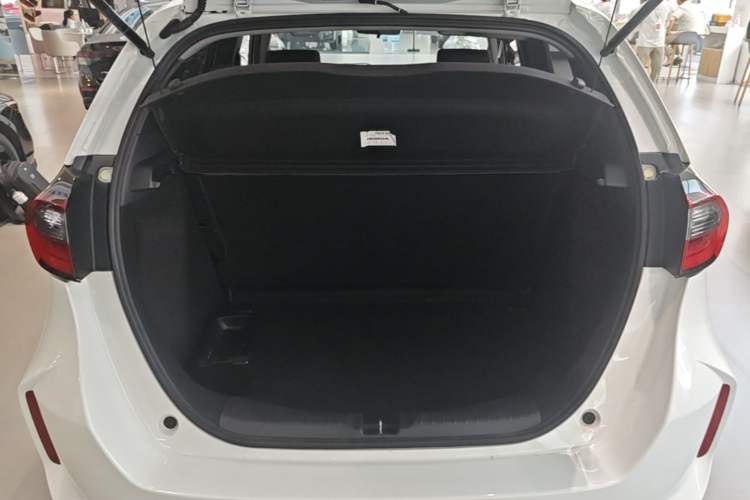 Used Honda Fit 2021 1.5L CVT Trendy Edition Trunk