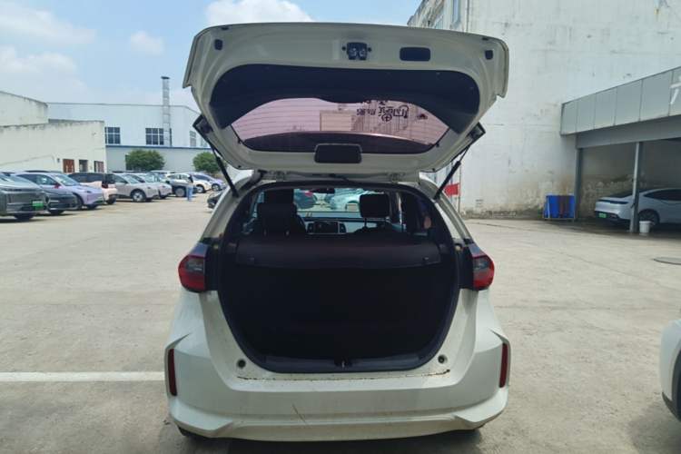 Used Honda Fit 2021 1.5L CVT Trend Edition Trunk