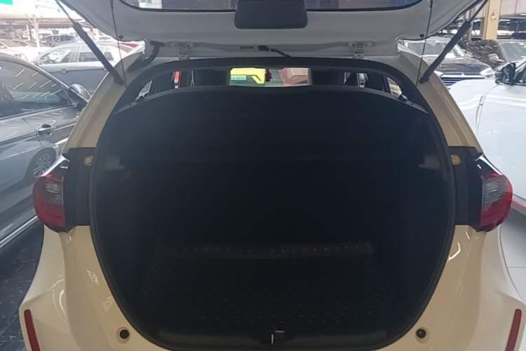 Used Honda Fit 2021 1.5L CVT Trend Edition Trunk