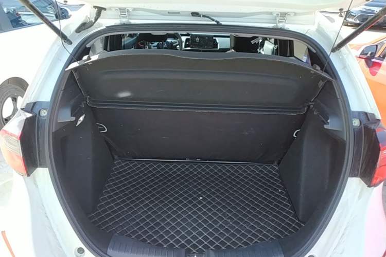 Used Honda Fit 2021 1.5L CVT Trendy Run Pro Edition Trunk