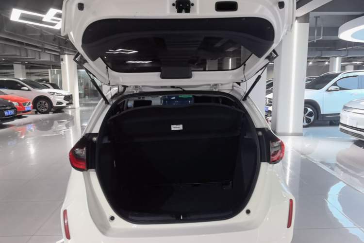 Used Honda Fit 2021 1.5L CVT Trend Edition Trunk