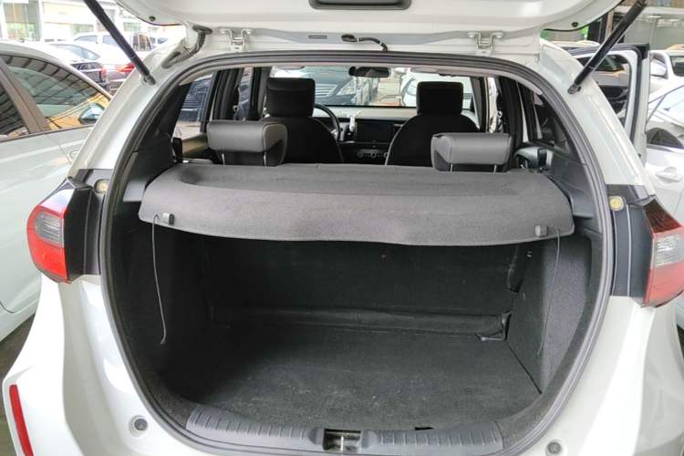 Used Honda Fit 2021 1.5L CVT Trend Edition Trunk