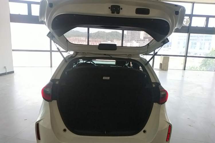 Used Honda Fit 2021 1.5L CVT Trend Edition Trunk