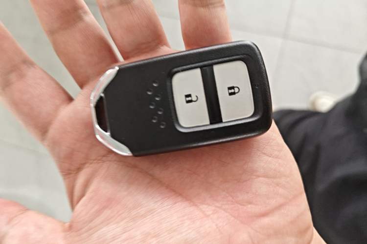 Used Honda Fit 2021 1.5L CVT Trend Edition Vehicle Key