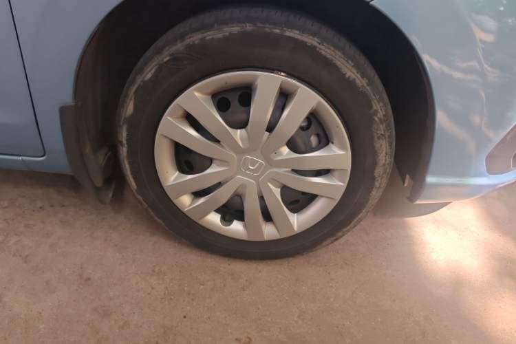 Used Honda Fit 2022 1.5L CVT Trendy Sunroof Edition Right Front Wheel Hub
