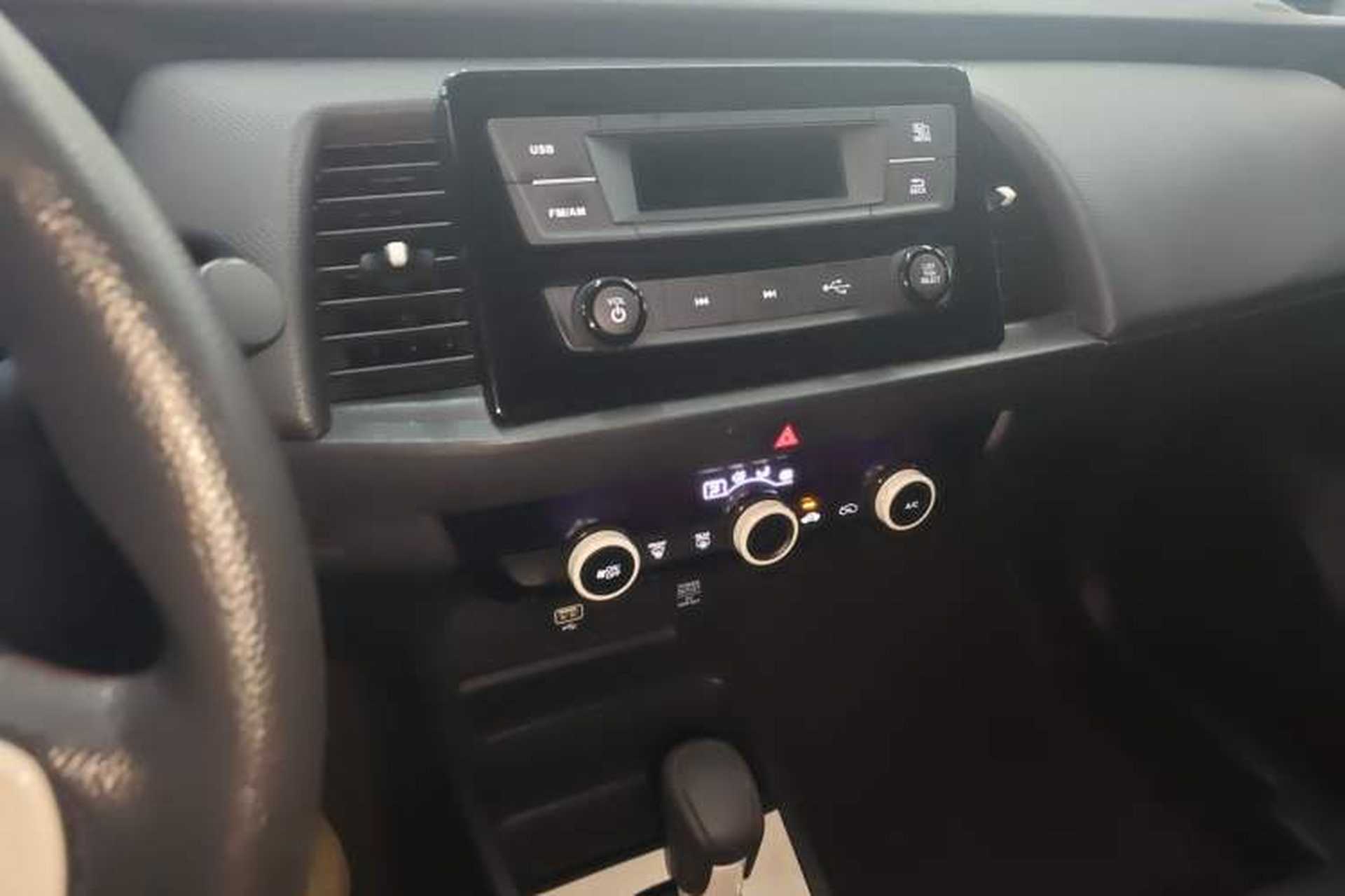 Used Honda Fit  Audio And AC Panel