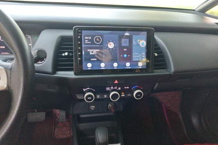 Used Honda Fit 2022 1.5L CVT Trendy Sunroof Edition Audio And AC Panel