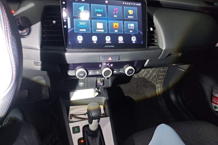 Used Honda Fit 2022 1.5L CVT Trendy Sunroof Edition Audio And AC Panel