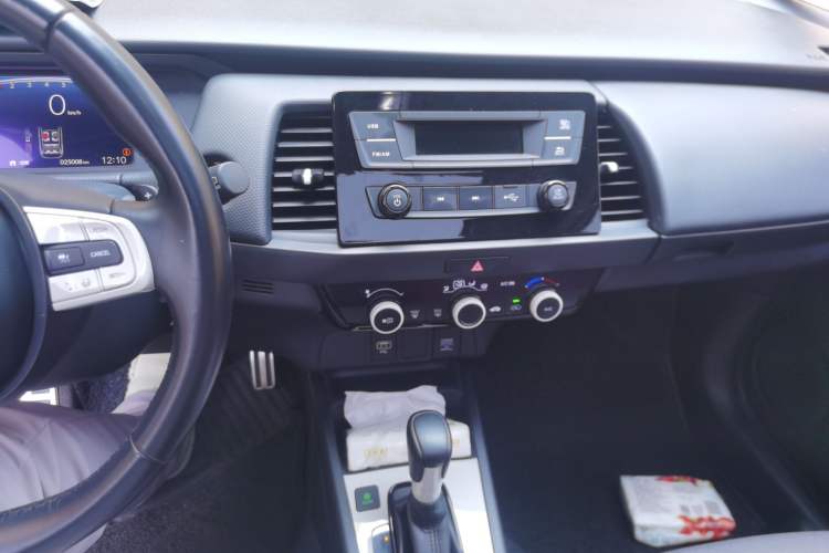 Used Honda Fit 2022 1.5L CVT Trendy Sunroof Edition Audio And AC Panel