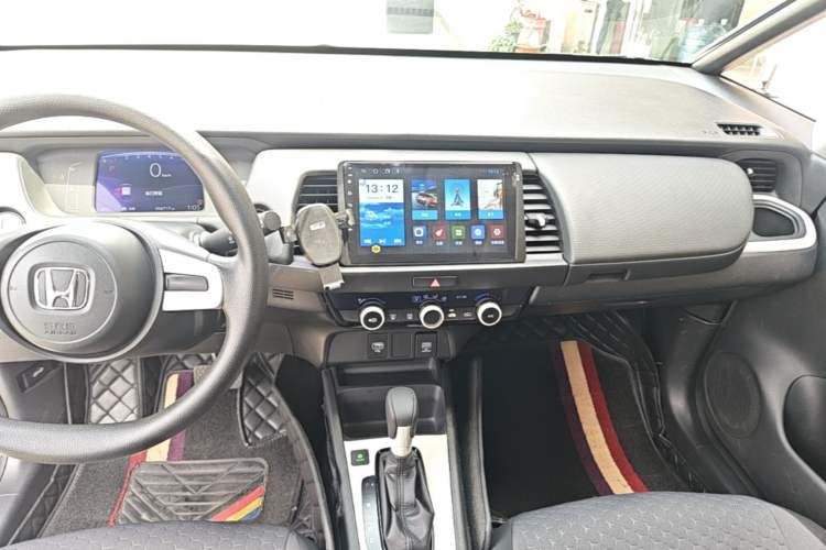 Used Honda Fit 2022 1.5L CVT Trendy Sunroof Edition Audio And AC Panel