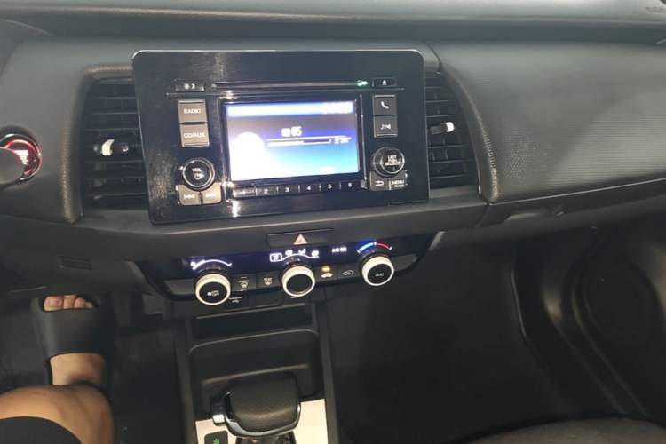 Used Honda Fit 2022 1.5L CVT Trendy Sunroof Edition Audio And AC Panel