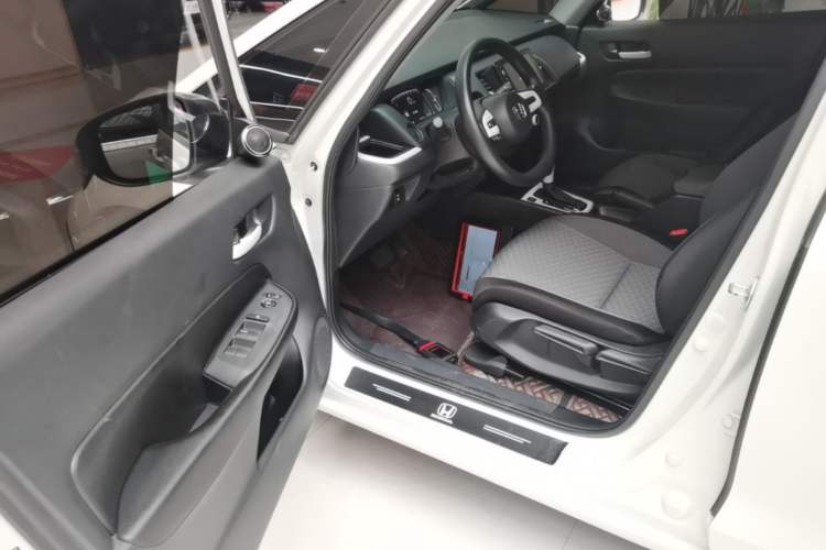 Used Honda Fit 2022 1.5L CVT Trendy Sunroof Edition Driver Seat