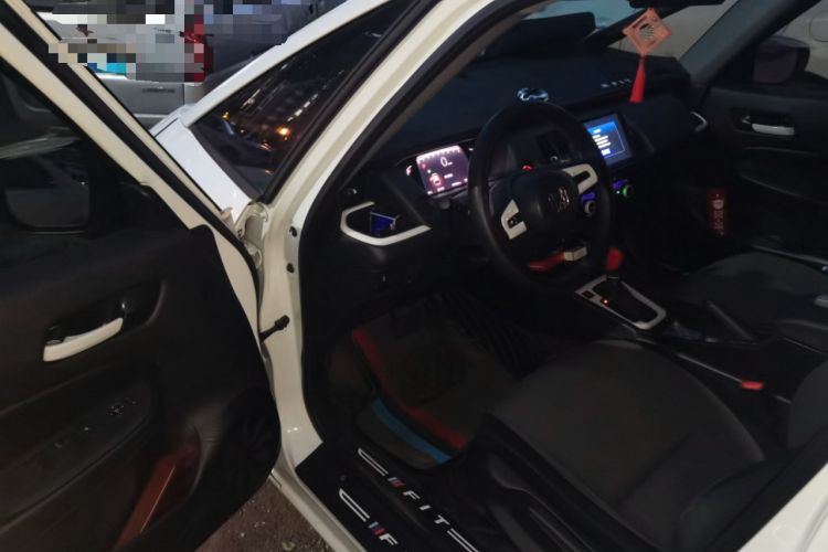 Used Honda Fit 2022 1.5L CVT Trendy Sunroof Edition Driver Seat
