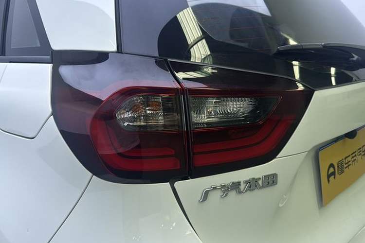 Used Honda Fit 2022 1.5L CVT Trendy Sunroof Edition Exterior 10