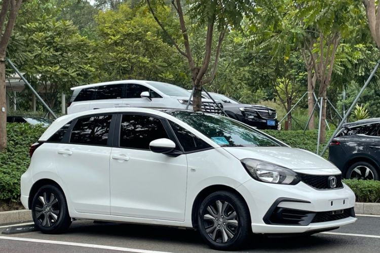 Used Honda Fit 2022 1.5L CVT Trendy Sunroof Edition Exterior 2