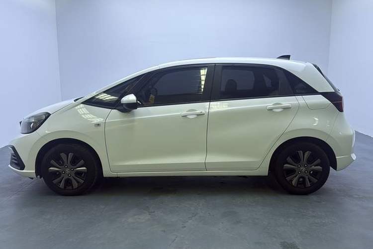 Used Honda Fit 2022 1.5L CVT Trendy Sunroof Edition Exterior 3