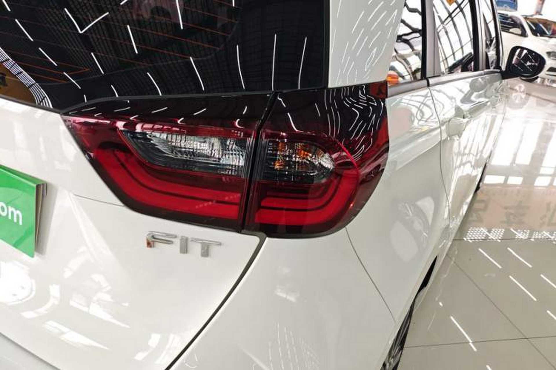 Used Honda Fit 2022 1.5L CVT Trendy Sunroof Edition Exterior 3