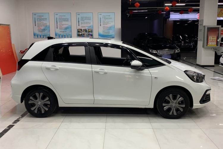 Used Honda Fit 2022 1.5L CVT Trendy Sunroof Edition Exterior 4