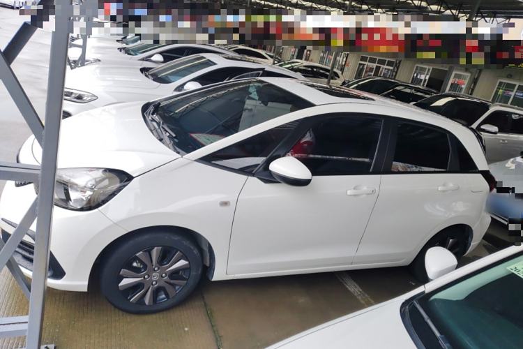 Used Honda Fit 2022 1.5L CVT Trendy Sunroof Edition Exterior 5