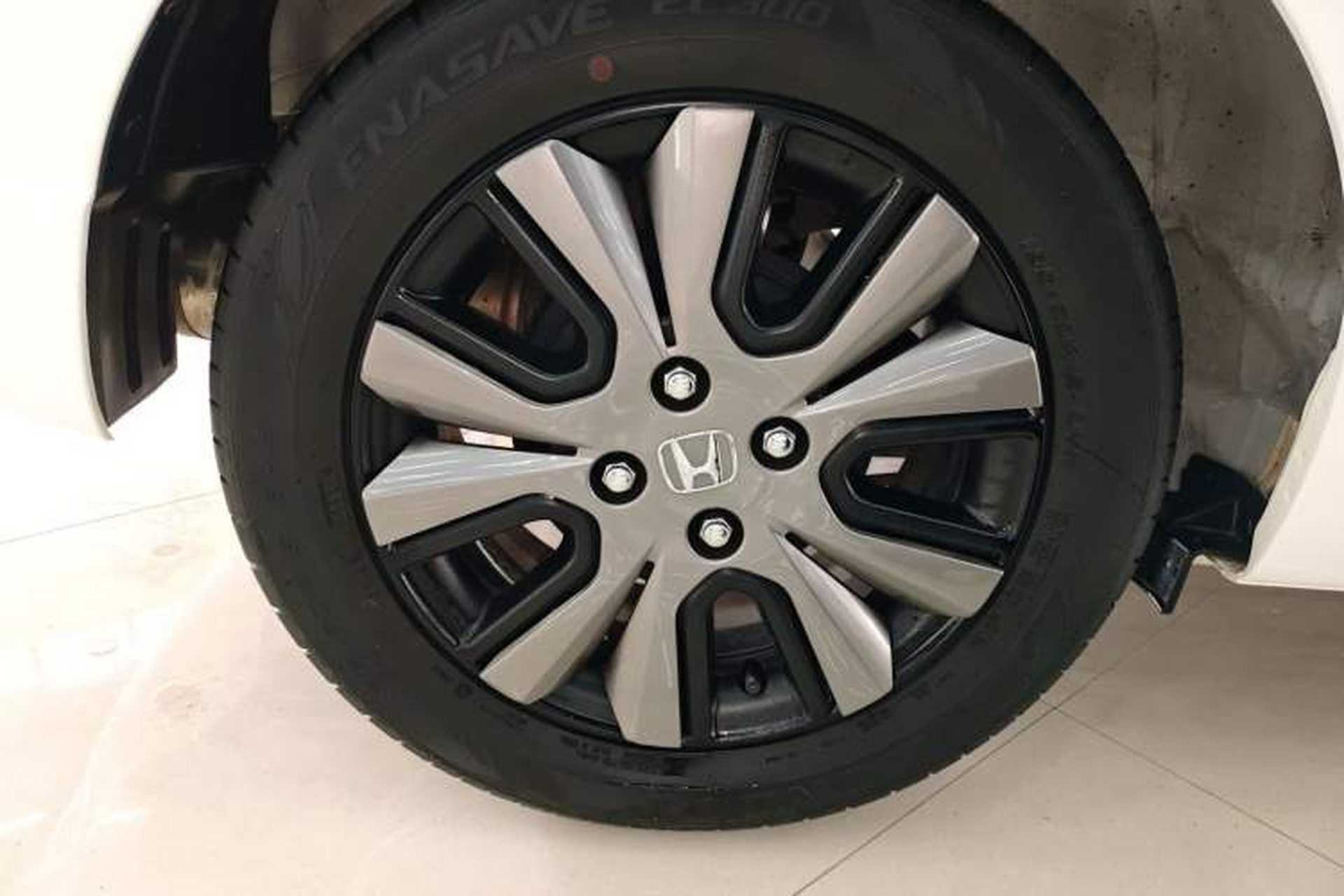 Used Honda Fit 2022 1.5L CVT Trendy Sunroof Edition Exterior 5