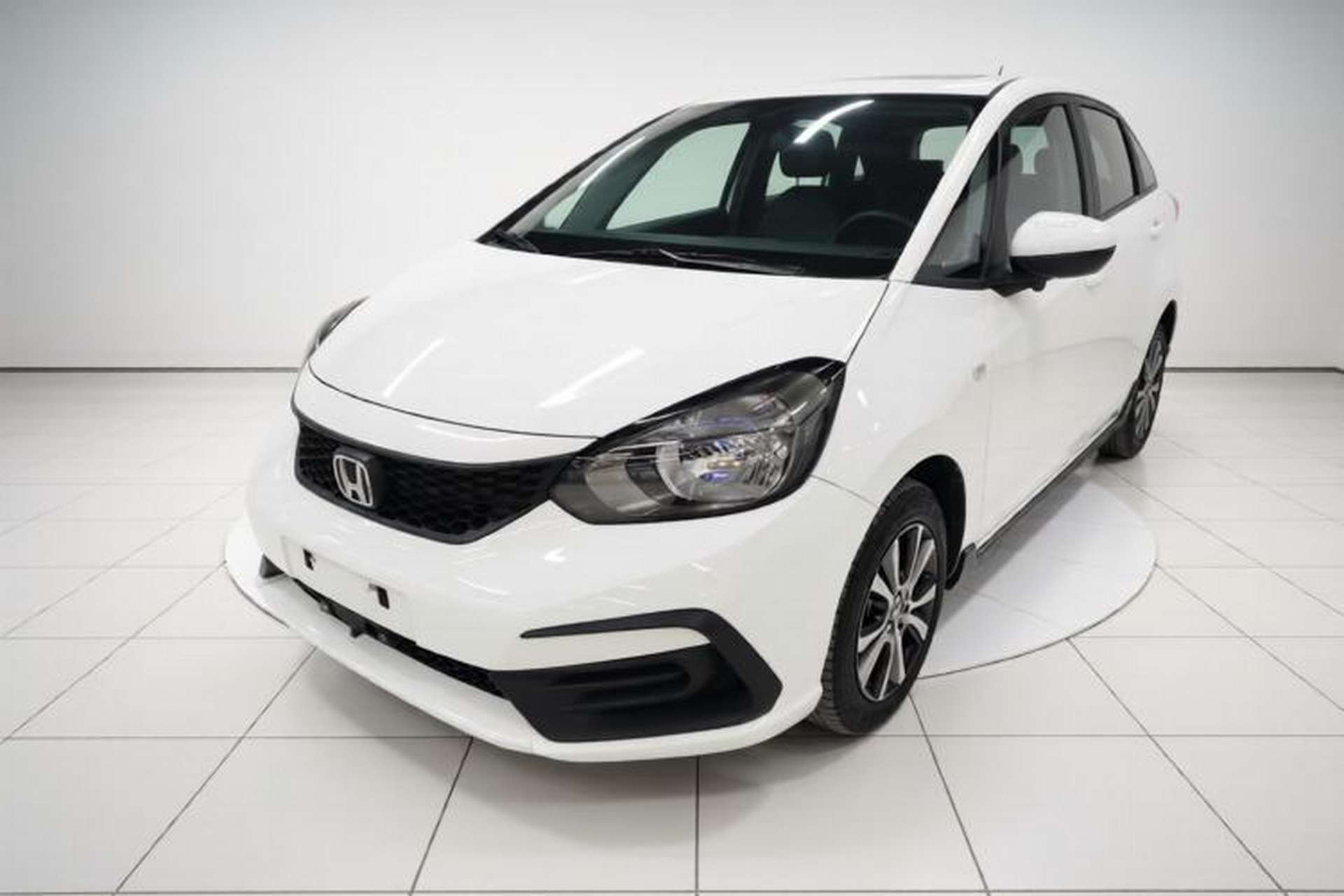 Used Honda Fit 2022 1.5L CVT Trendy Sunroof Edition Front Left 45 Deg