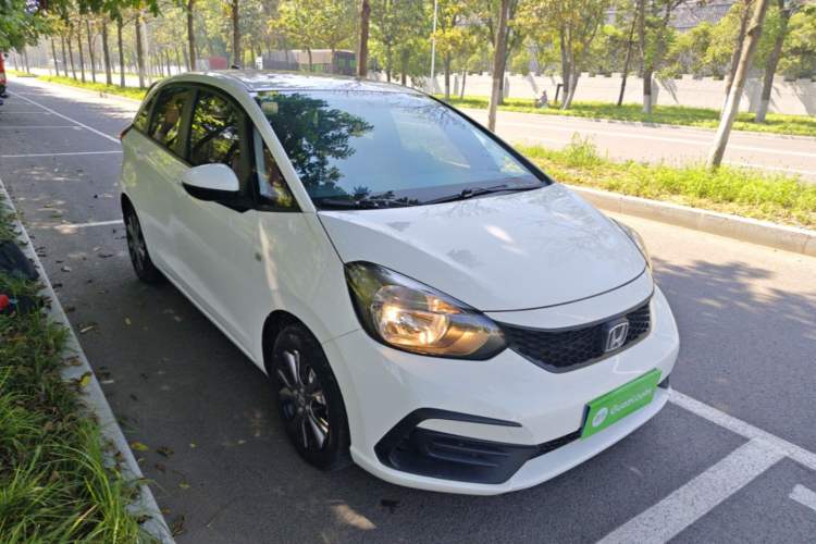Used Honda Fit 2022 1.5L CVT Trendy Sunroof Edition Front Right 45 Deg