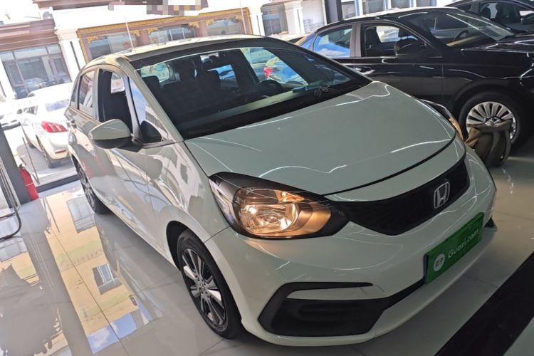 Used Honda Fit 2022 1.5L CVT Trendy Sunroof Edition Front Right 45 Deg