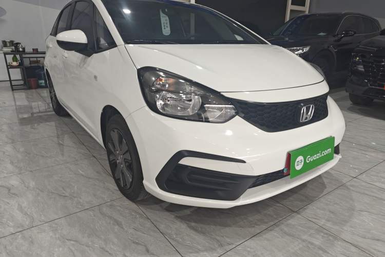 Used Honda Fit 2022 1.5L CVT Trendy Sunroof Edition Front Right 45 Deg