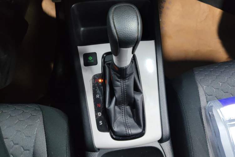 Used Honda Fit 2022 1.5L CVT Trendy Sunroof Edition Gear Lever